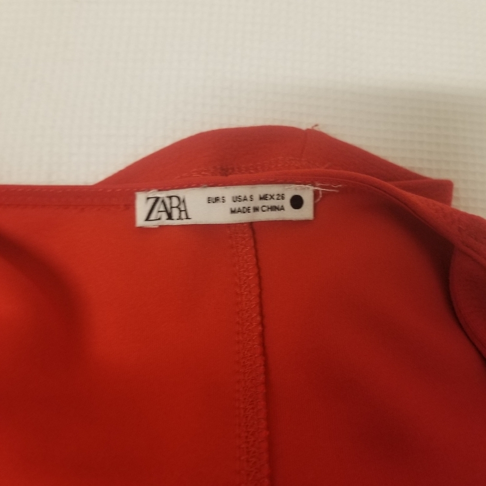 Zara Crop Top - Picture 2 of 4